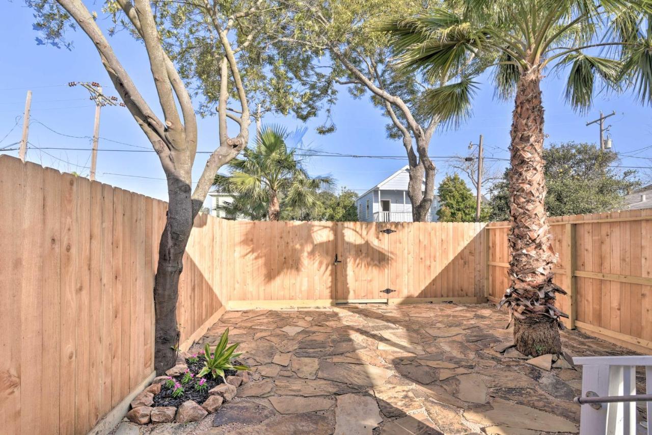 Bright Galveston Cottage Close To Beach And Strand Luaran gambar